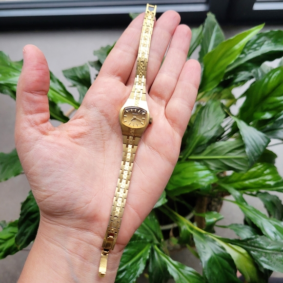 Vintage Perfex 17 Jewels Incabloc Classic Gold Watch - Picture 4 of 10